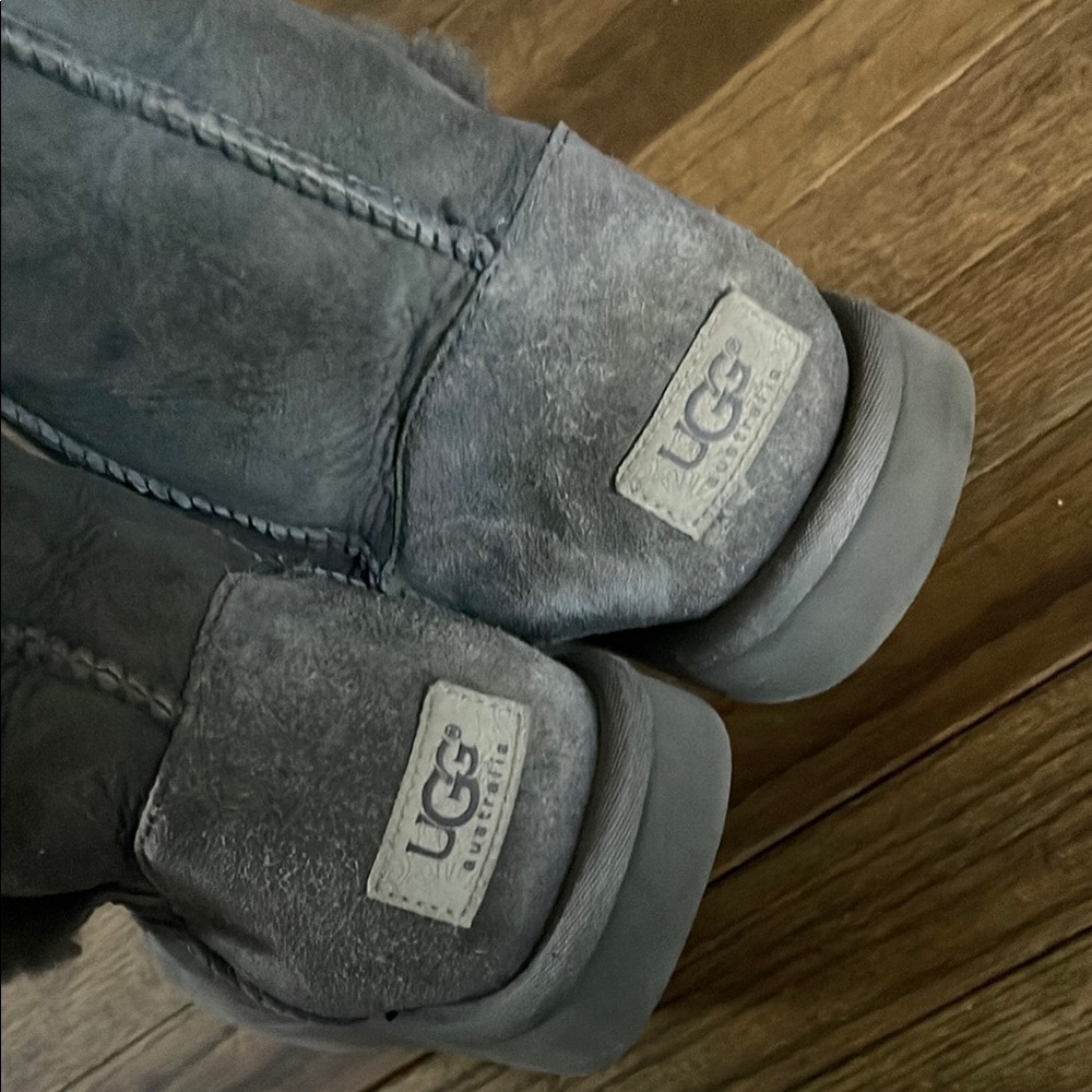Ugg Gray Bailey Button Triplet 3 Button Tall Shea… - image 8
